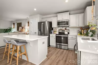 4246 Mackinnon Drive, Charlotte, NC 28214 - Photo 7