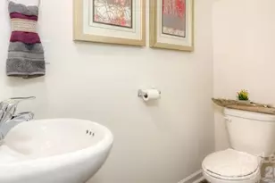 6006 Guildford Hill Ln, Charlotte, NC 28215 - Photo 13