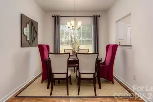 6006 Guildford Hill Ln, Charlotte, NC 28215 - Photo 9