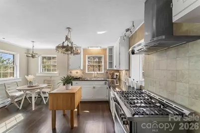 121 33rd Avenue NE, Hickory, NC 28601 - Photo 13