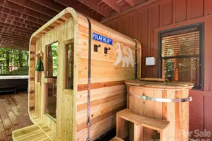 37 Grinnin Sun Rd, Burnsville, NC 28714 - Photo 21