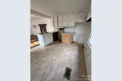 100 Stella Street, Clover, SC 29710 - Photo 5