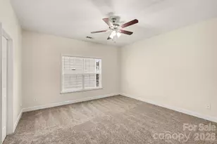 10926 Kinnairds St, Charlotte, NC 28278 - Photo 7