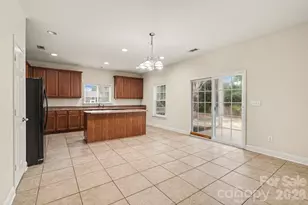 10926 Kinnairds St, Charlotte, NC 28278 - Photo 3