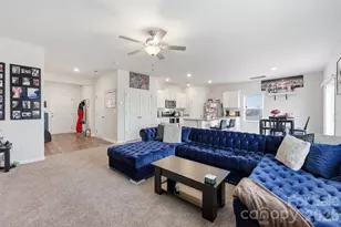 5330 Upton Pl, Charlotte, NC 28215 - Photo 9