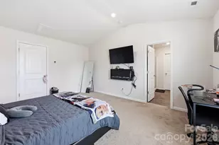 5330 Upton Pl, Charlotte, NC 28215 - Photo 25