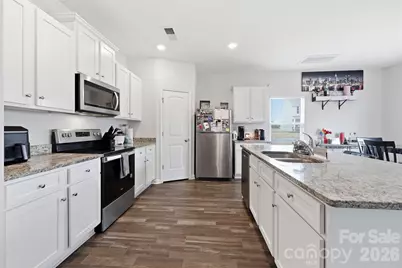 5330 Upton Place, Charlotte, NC 28215 - Photo 13