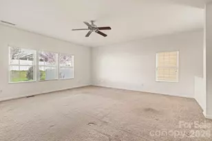 1061 Regal Manor Ln, Fort Mill, SC 29715 - Photo 9