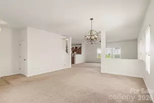 1061 Regal Manor Ln, Fort Mill, SC 29715 - Photo 7