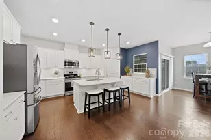 128 W Morehouse Ave, Mooresville, NC 28117 - Photo 3