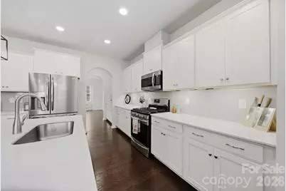 128 W Morehouse Avenue, Mooresville, NC 28117 - Photo 9