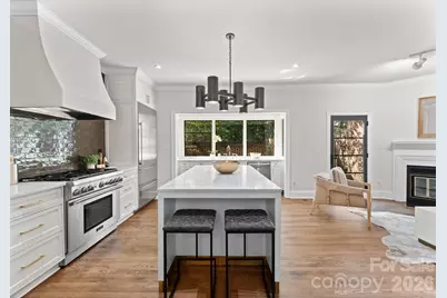 236 Perrin Place, Charlotte, NC 28207 - Photo 9