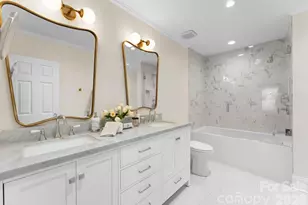 236 Perrin Pl, Charlotte, NC 28207 - Photo 21