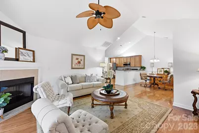 4737 Polo Gate Boulevard, Charlotte, NC 28216 - Photo 5