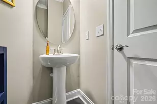 11004 Larkslea Ln, Charlotte, NC 28278 - Photo 15