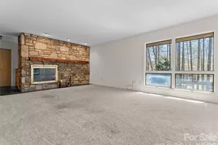 205 Deerpath Ln, Hendersonville, NC 28739 - Photo 9