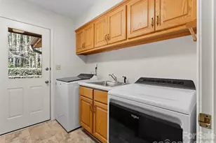 205 Deerpath Ln, Hendersonville, NC 28739 - Photo 19