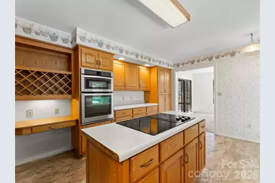 205 Deerpath Lane, Hendersonville, NC 28739 - Photo 21