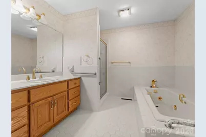 205 Deerpath Lane, Hendersonville, NC 28739 - Photo 29