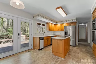 205 Deerpath Ln, Hendersonville, NC 28739 - Photo 15