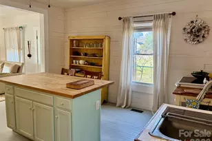 1203 Old Union Rd, Lockhart, SC 29364 - Photo 9