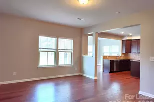 4122 Audubon Pk Dr, Charlotte, NC 28217 - Photo 5