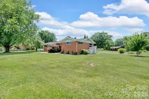 10 Moland Dr, Etowah, NC 28729 - Photo 5