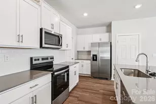 105 Cora Vw Trl, Waynesville, NC 28785 - Photo 3