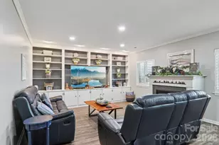 1601 Fleetwood Plaza, Hendersonville, NC 28739 - Photo 35