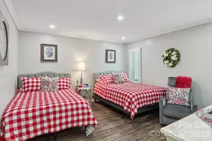 1601 Fleetwood Plaza, Hendersonville, NC 28739 - Photo 23