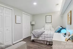 1601 Fleetwood Plaza, Hendersonville, NC 28739 - Photo 37