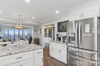 1601 Fleetwood Plaza, Hendersonville, NC 28739 - Photo 21