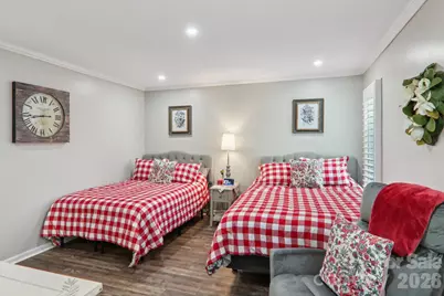 1601 Fleetwood Plaza, Hendersonville, NC 28739 - Photo 25