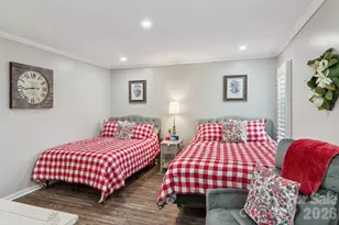 1601 Fleetwood Plaza, Hendersonville, NC 28739 - Photo 25