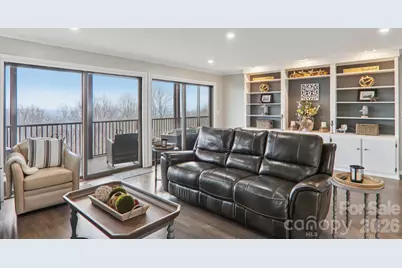 1601 Fleetwood Plaza, Hendersonville, NC 28739 - Photo 9