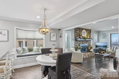 1601 Fleetwood Plaza, Hendersonville, NC 28739 - Photo 15