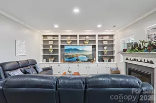 1601 Fleetwood Plaza, Hendersonville, NC 28739 - Photo 33