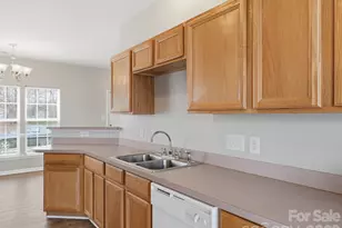 7111 Flying Scotsman Dr, Charlotte, NC 28213 - Photo 13