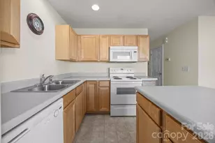 11138 Derryrush Dr, Charlotte, NC 28213 - Photo 11