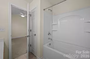 11138 Derryrush Dr, Charlotte, NC 28213 - Photo 33