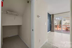 11138 Derryrush Dr, Charlotte, NC 28213 - Photo 9