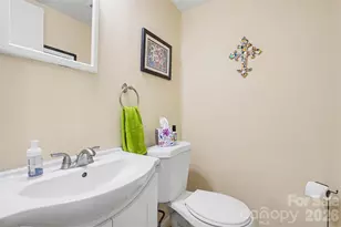 7729 Surreywood Pl, Charlotte, NC 28270 - Photo 31