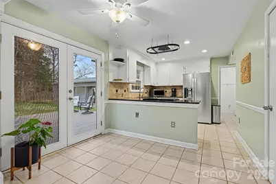 7729 Surreywood Place, Charlotte, NC 28270 - Photo 23