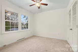 7729 Surreywood Pl, Charlotte, NC 28270 - Photo 11