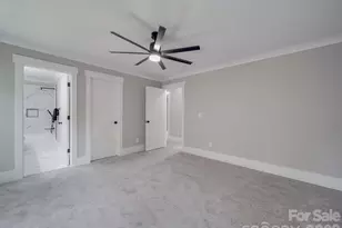 2128 Holly St, Charlotte, NC 28216 - Photo 15