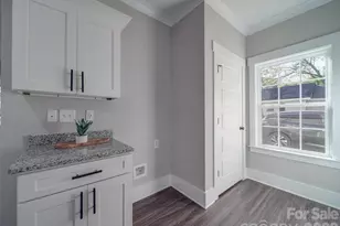 2128 Holly St, Charlotte, NC 28216 - Photo 11