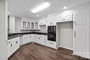 457 17th Ave NE, Hickory, NC 28601 - Photo 3