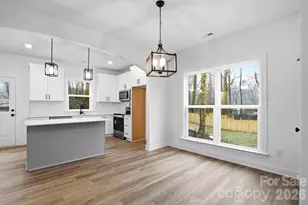 423 Queens Ct, Gastonia, NC 28052 - Photo 5