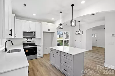 423 Queens Court, Gastonia, NC 28052 - Photo 11