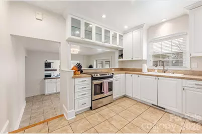 6929 Knightswood Drive, Charlotte, NC 28226 - Photo 9